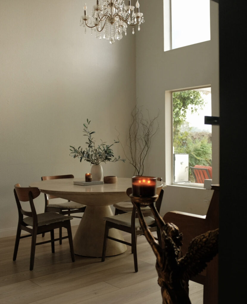 dining room with round vintage 1980s table. my thrift finds and tips for thrifting